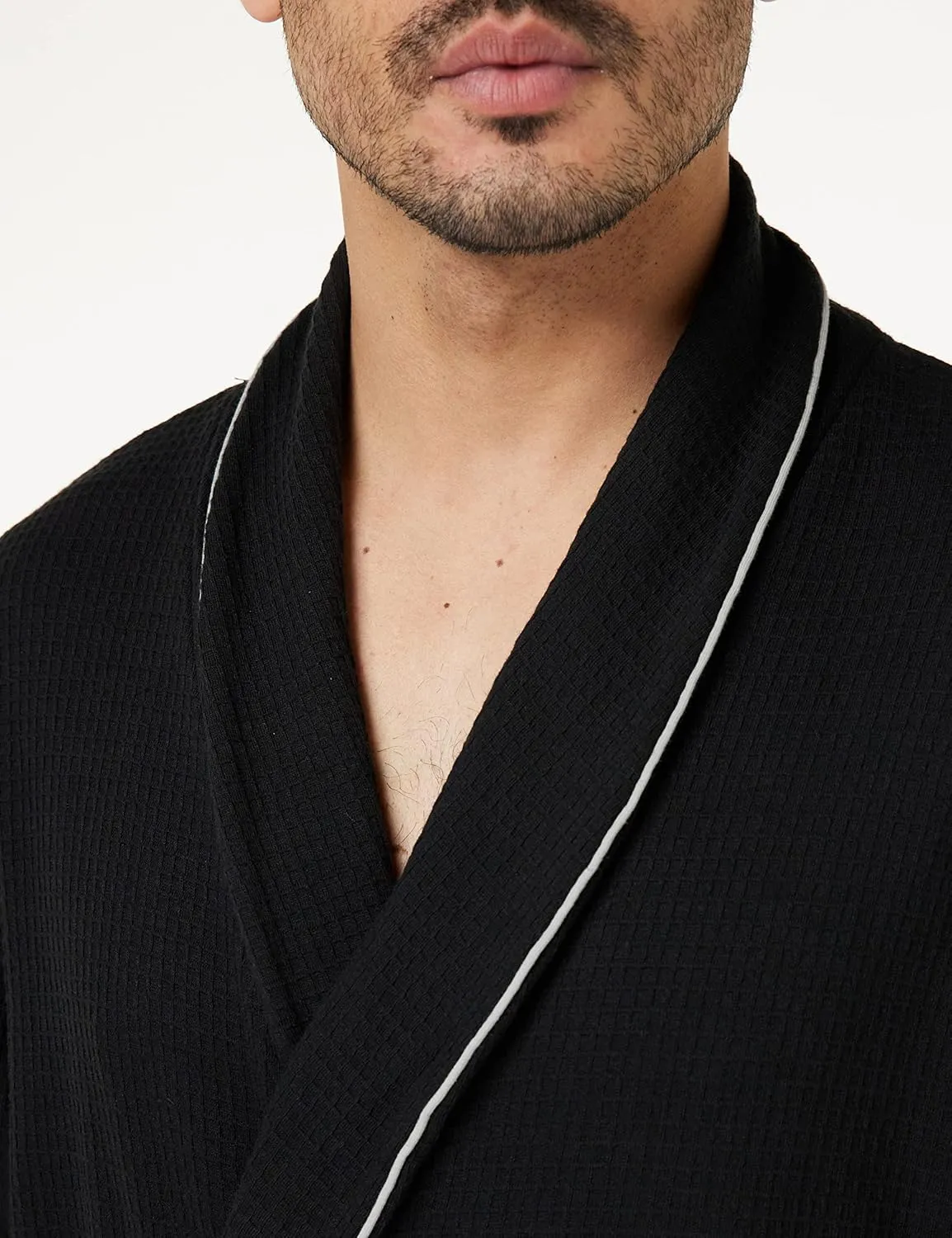 Amazon Essentials Men's Lightweight Waffle Robe (Available in Big & Tall)