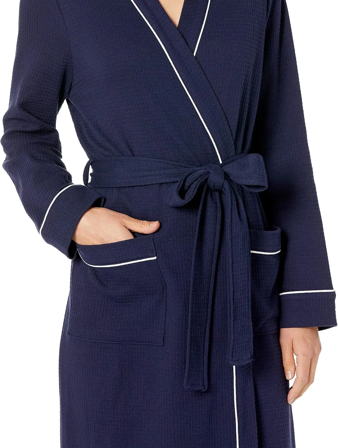 Amazon Essentials Women's Lightweight Waffle Full-Length Robe (Available in Plus Size)
