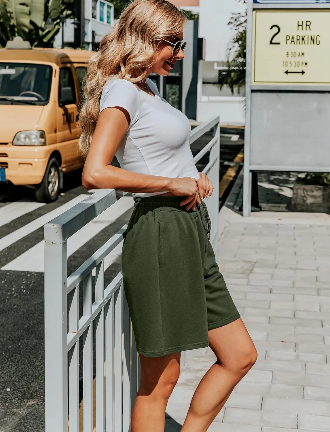 Quenteen Women's Athletic Shorts Jogger Sweat Casual Loose Bermuda Shorts (Available in Plus Size)